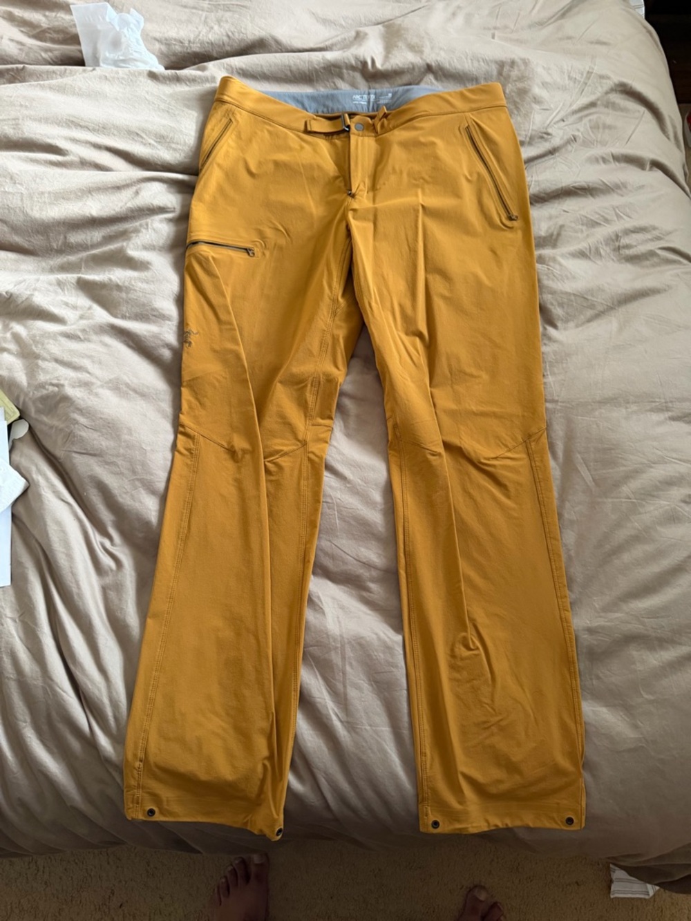 Men's Sz 38 Honey Brown Gamma Pants